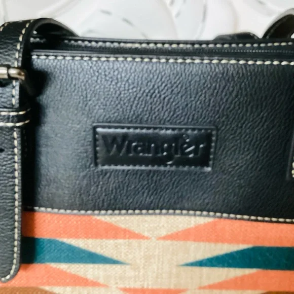 Wrangler Aztec Print Leather Tote Bag with Concealed Carry - Picture 5 of 12